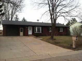 310 Jennifer Ln, Jordan, MN 55352