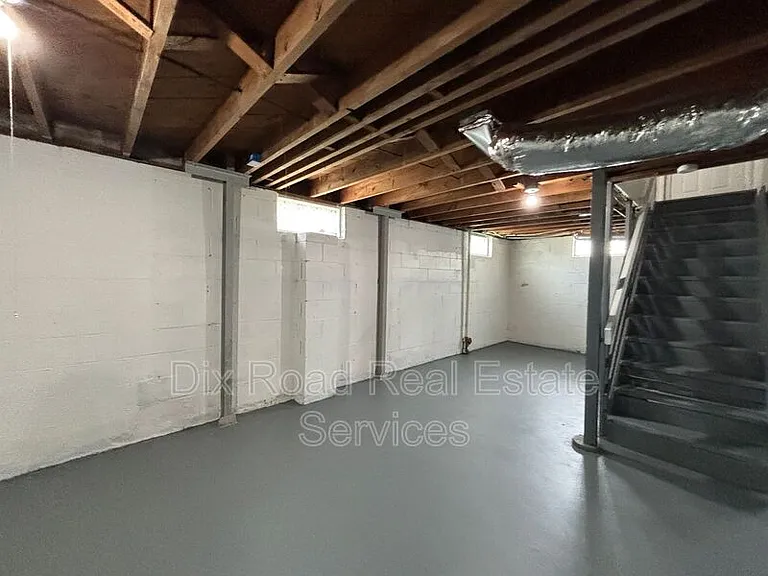 660 Gramont Ave — Photo 11