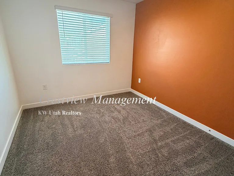 2803 N Airmen Ave — Photo 5
