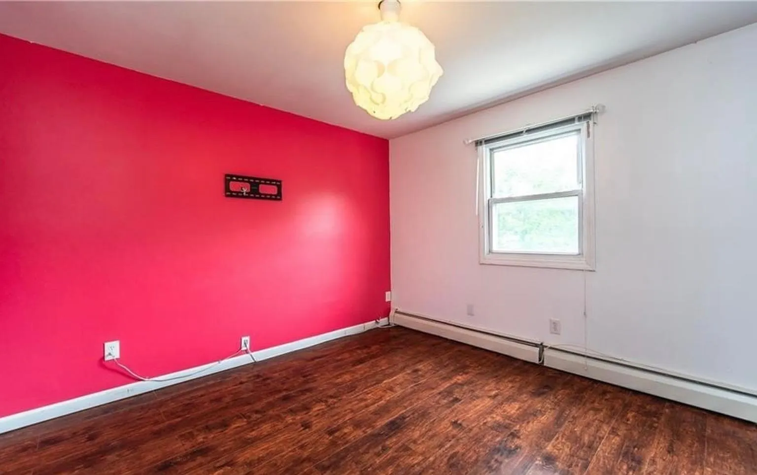 176 Daytona St — Photo 4