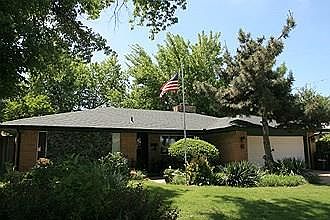 1st image of 304 SW 62nd St
