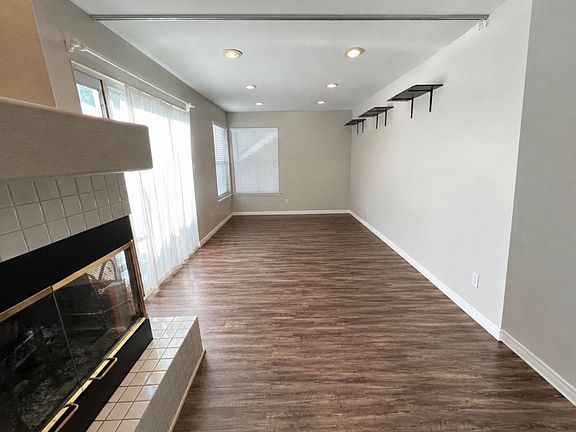 5th image of 25321 Bowie Ct