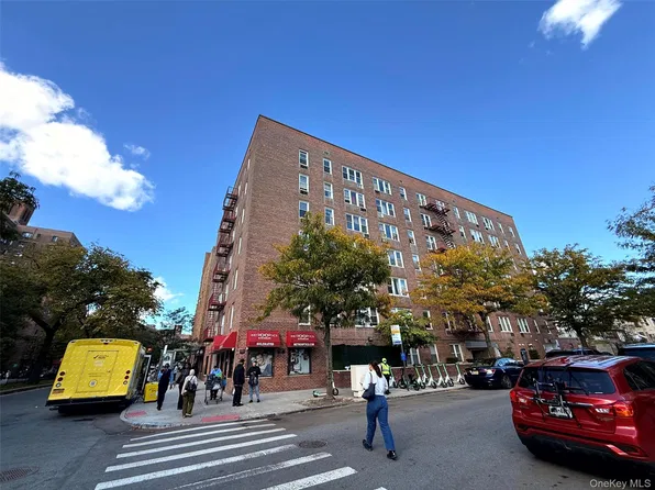 1332 Metropolitan Avenue #6K, Bronx, NY 10462