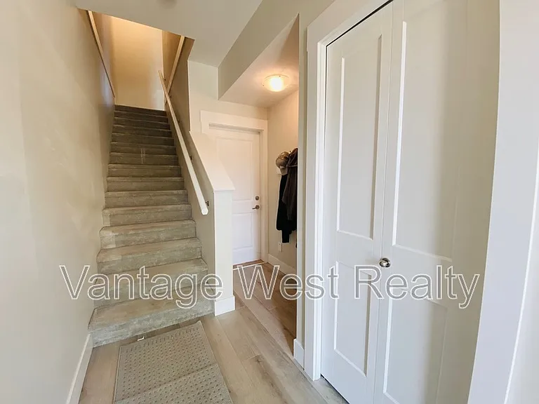 12798 Lake Hill Dr #27 — Photo 8