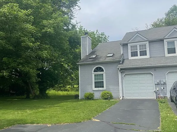 523 Leon Cir, Feasterville Trevose, PA 19053