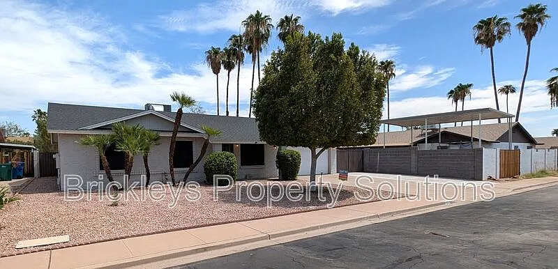 3 bed, 2.0 bath, 1506 sqft, $2,300 — Photo 2