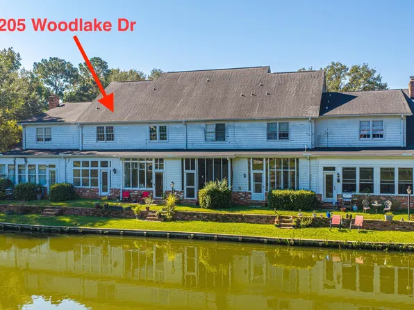 205 Woodlake Dr, Summerville, SC 29485