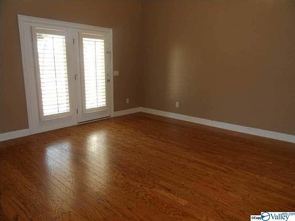 5th image of 42 Chittomwood Dr