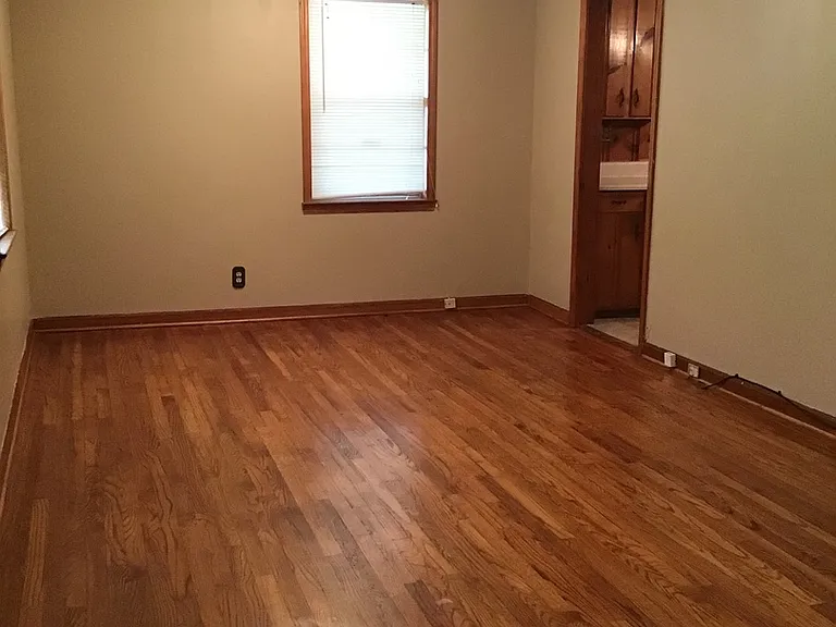 1124 Hatchie Ave — Photo 2