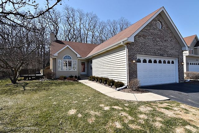 1st image of 950 Gosselin Cir #950