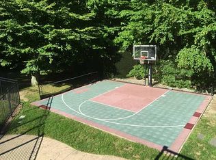 250 Adirondack Dr, East Greenwich, RI 02818