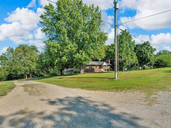 768 High View Rd, Meriden, KS 66512