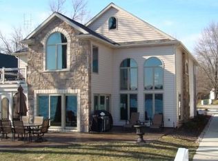 100 Lane 195 Crooked Lk, Angola, IN 46703