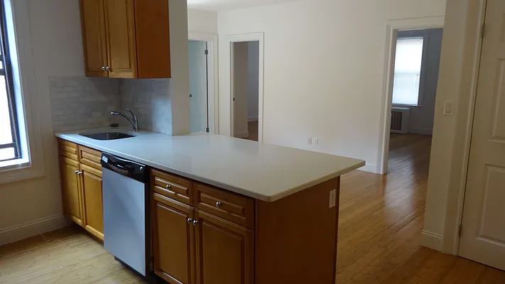 Rented by Grand & Co. | media 2