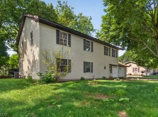 940 Hobson St, Alpha Boro, NJ 08865