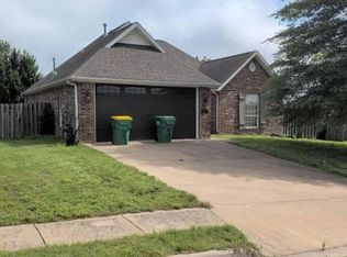 451 Coopers Farm Rd, Centerton, AR 72719