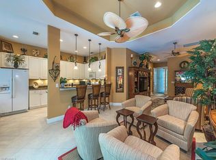 958 Fountain Run, Naples, FL 34119