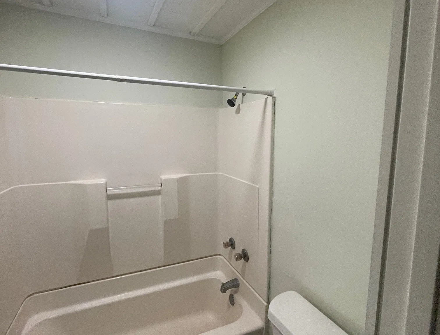 4 bed, 1418 sqft, $1,200 — Photo 4