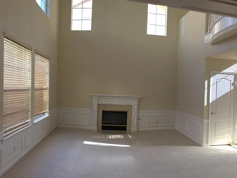 327 California St #B — Photo 8
