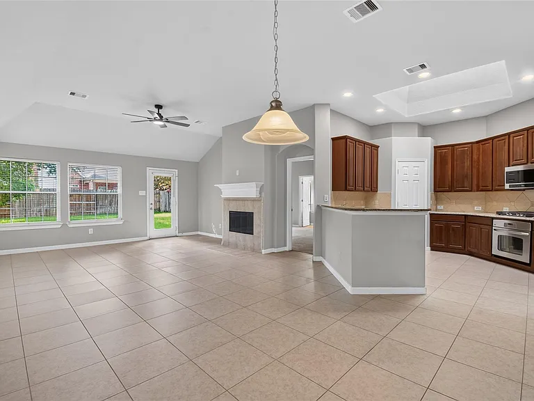 18154 Williams Elm Dr — Photo 10