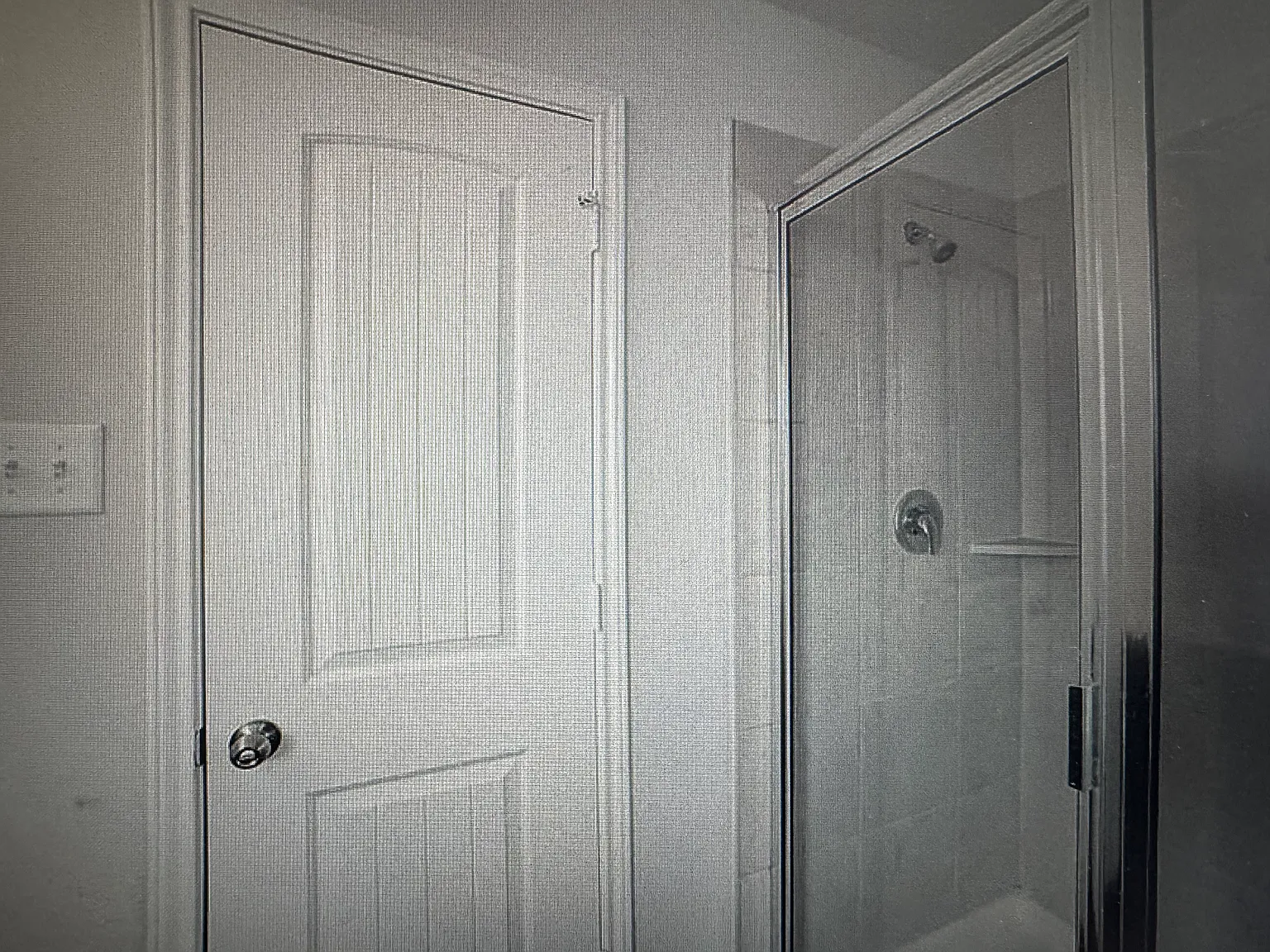 4 bed, 2.5 bath, 2026 sqft, $2,500 — Photo 4