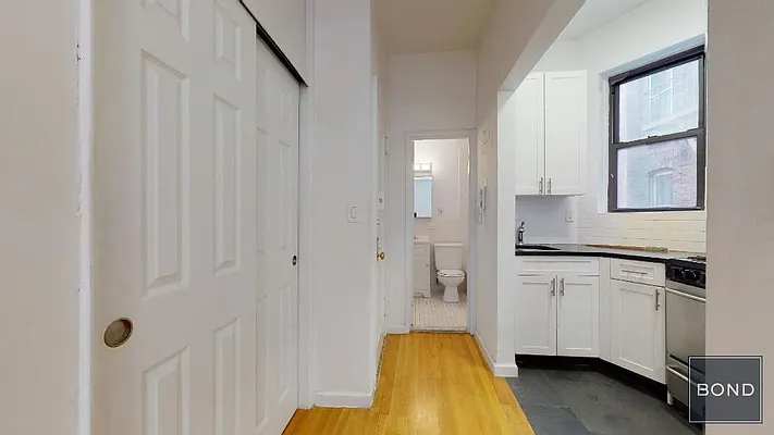 Rented by Bond New York | media 5