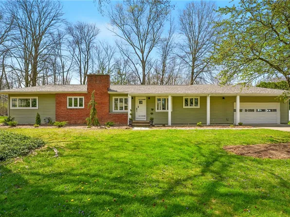 385 Vogan Dr, Mercer, PA 16137