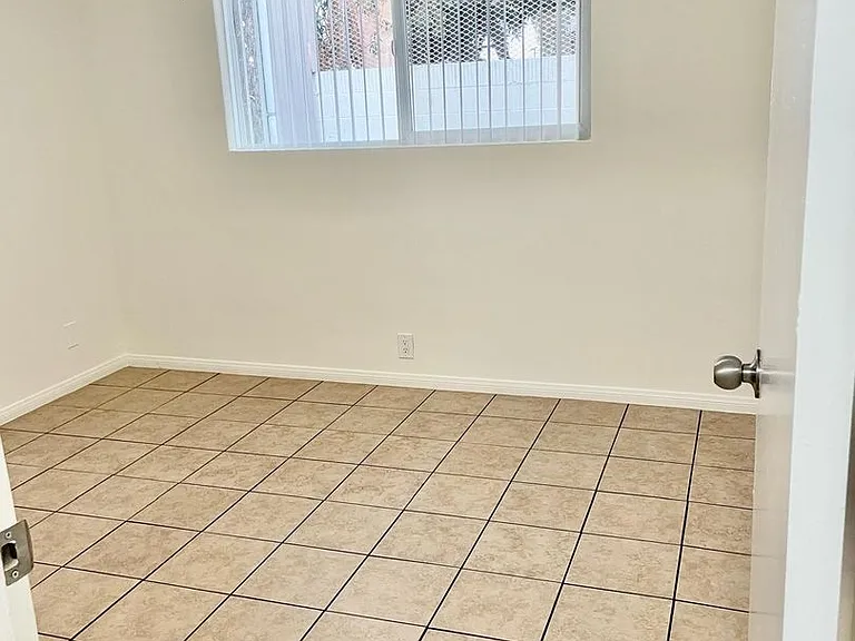 Illinois Apartment Homes — Photo 12