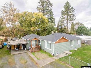 860 25th Pl, Springfield, OR 97477