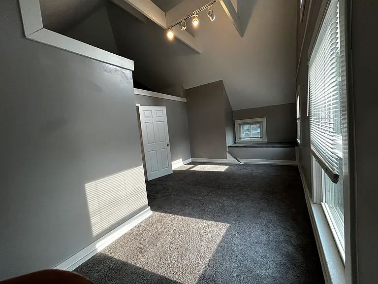 729 College Ave NE #2 — Photo 23