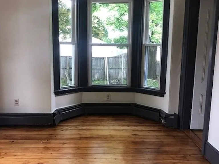 4 River St — Photo 15