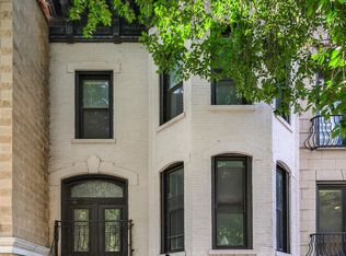 109 W Elm St, Chicago, IL 60610