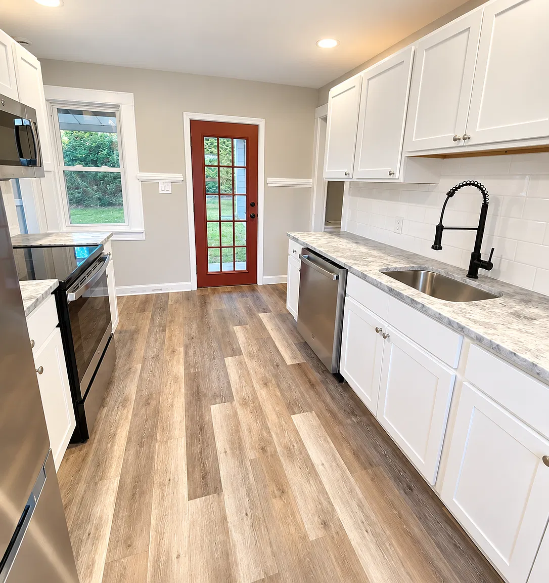 2 bed, 1100 sqft, $2,400 — Photo 2
