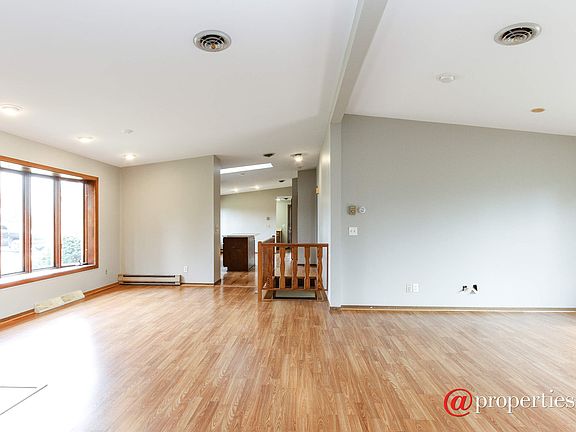 Kitchen / Living Room