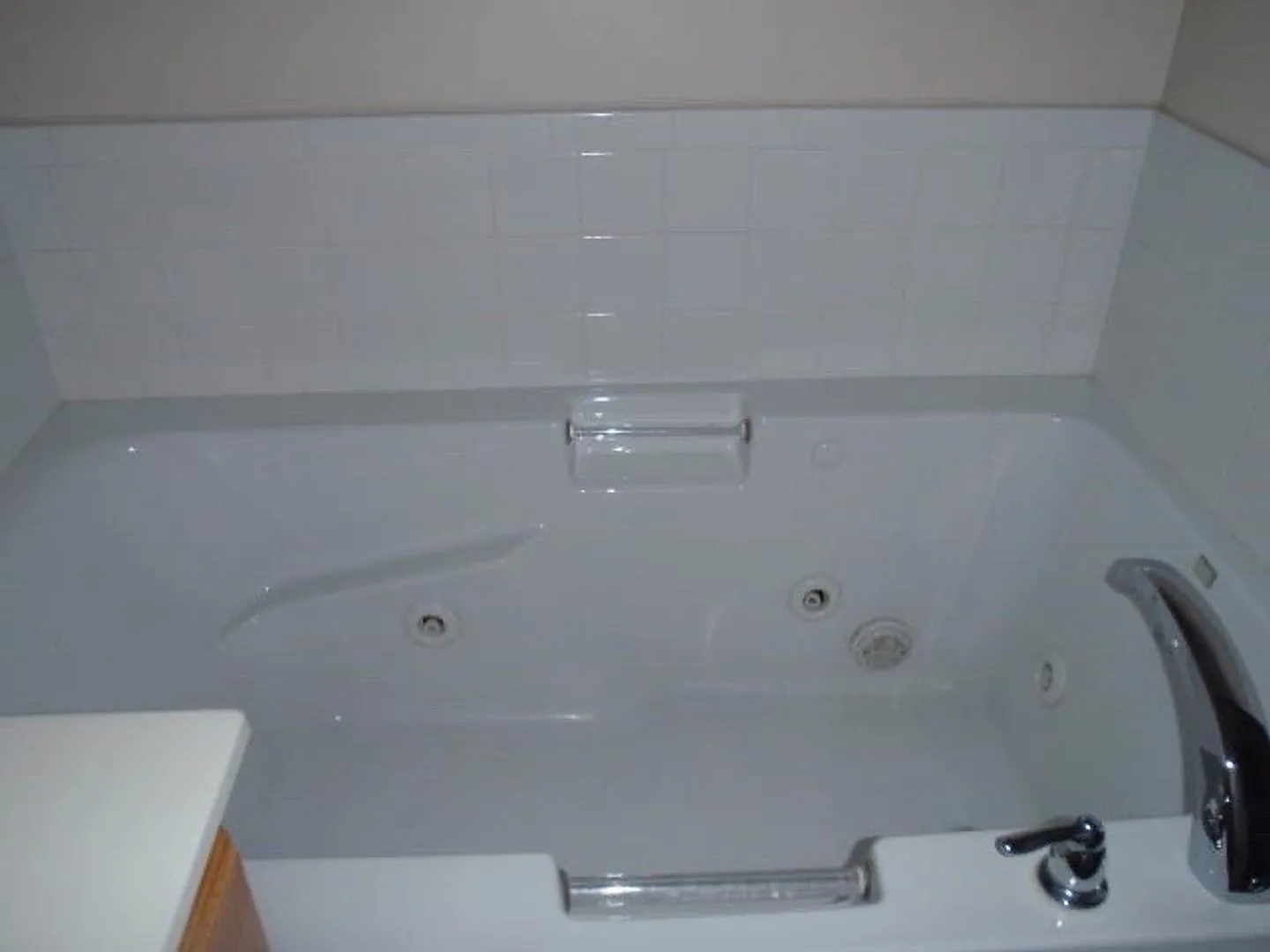3 Bedroom in Eastport Village — Photo 2