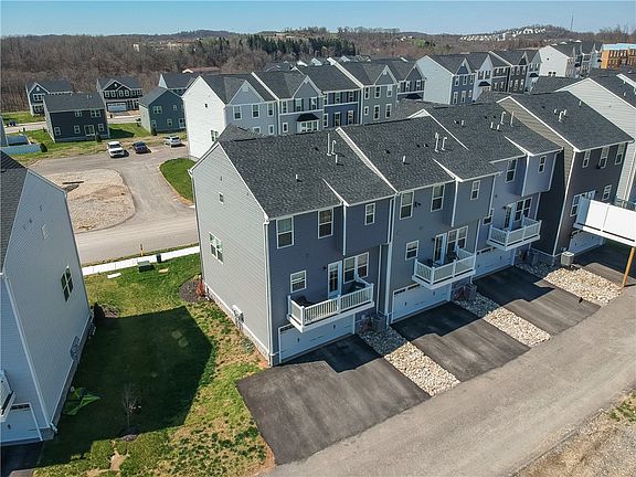 3rd image of 1146 Olivia Dr
