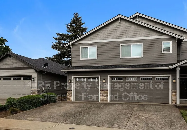 215 NE Regan Hill Loop — Photo 21