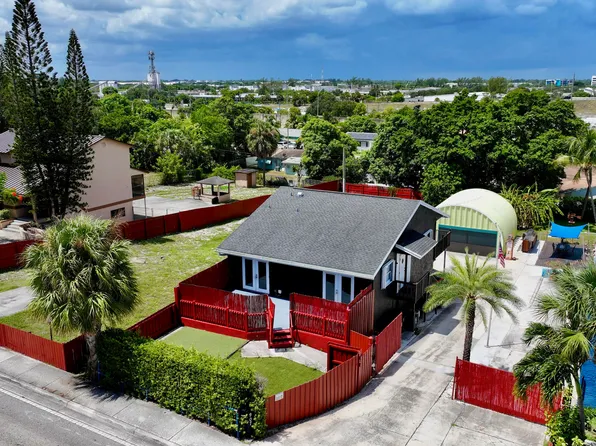 907 N A St, Lake Worth, FL 33460