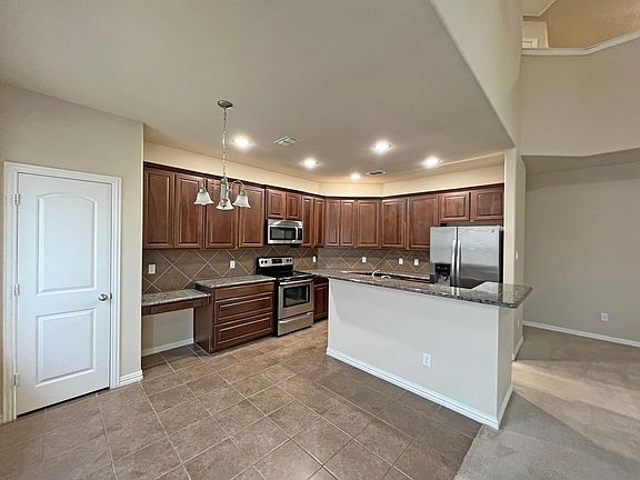 5th image of 3708 Sicily St