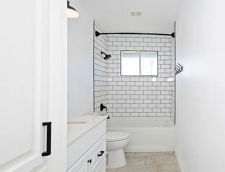 7629 Lang Rd — Photo 18