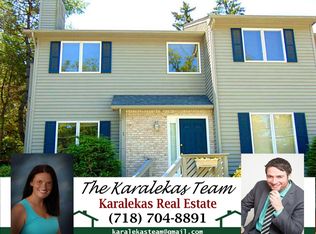 94 Toll Gate Rd APT 1, Warwick, RI 02886