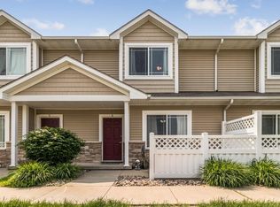 2340 Hart Ave APT 6, Des Moines, IA 50320