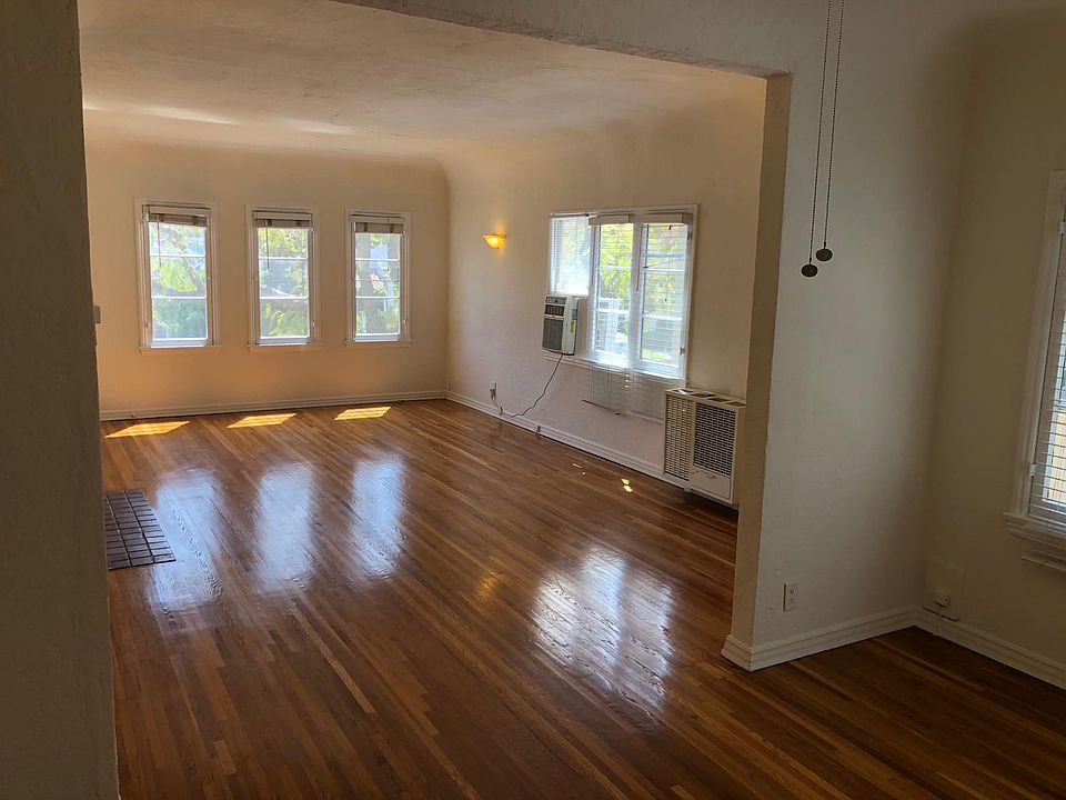 1st image of 1005 N Alfred St #3