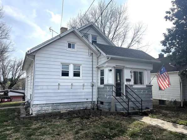 311 E 1st Ave, Huntingburg, IN 47542
