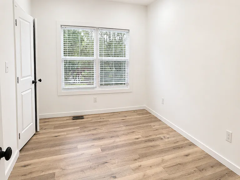 134 Stone Dr — Photo 9