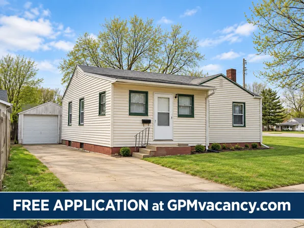 11 N Seymour St, Sullivan, IL 61951