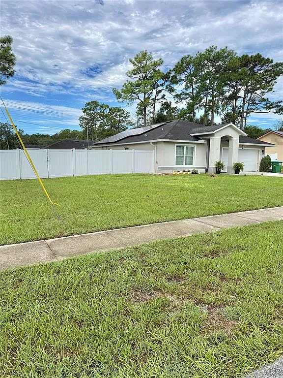 3 bed, 2.0 bath, 1595 sqft, $2,650 — Photo 2