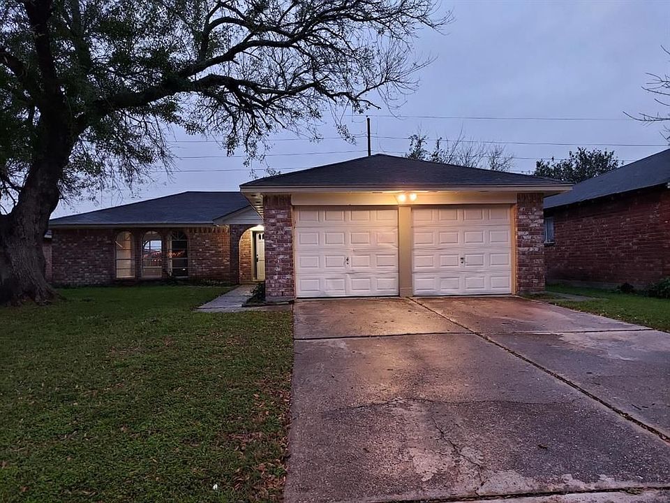 1st image of 14215 Montaigne Dr