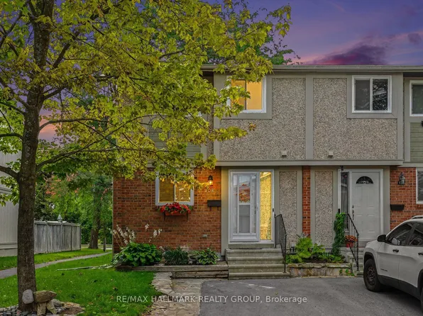 108 Barrow Cres, Ottawa, ON K2L 2J1