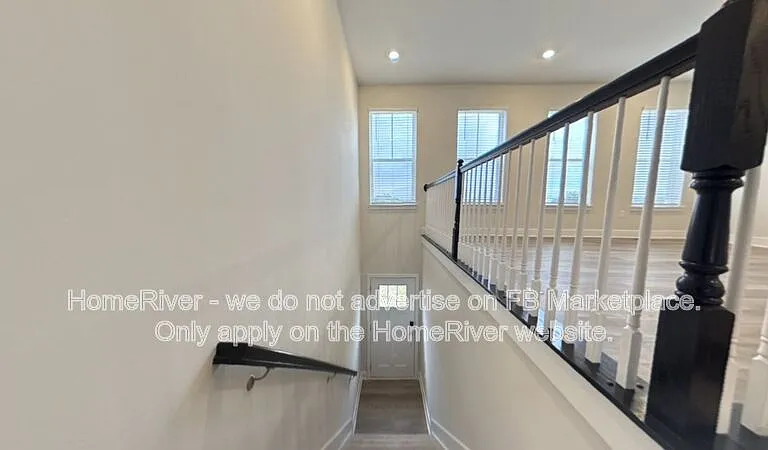 1217 Loch Ness Ln — Photo 7